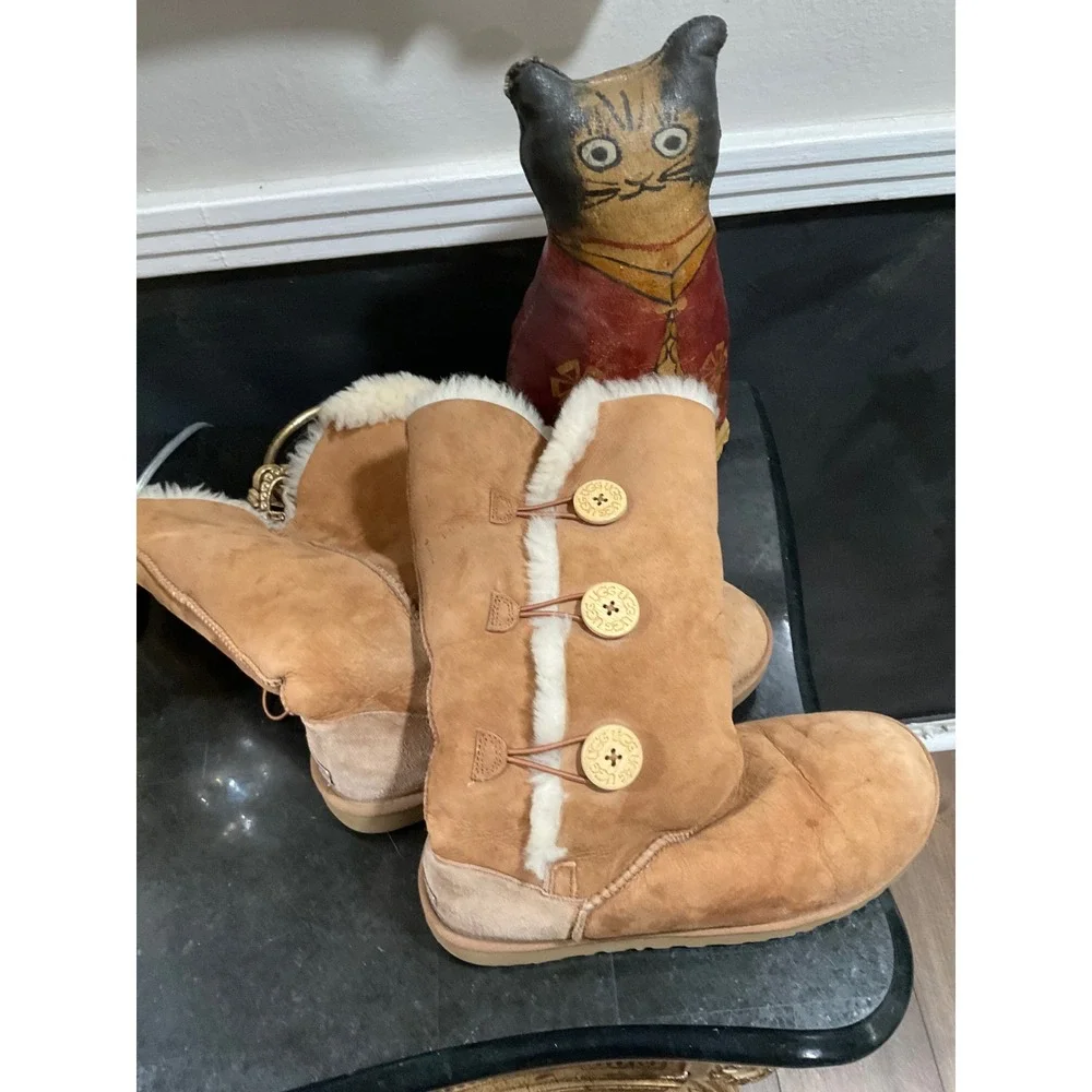 UGG Australia Bailey Button Triplet Chestnut Suede Tall Boots Size 10